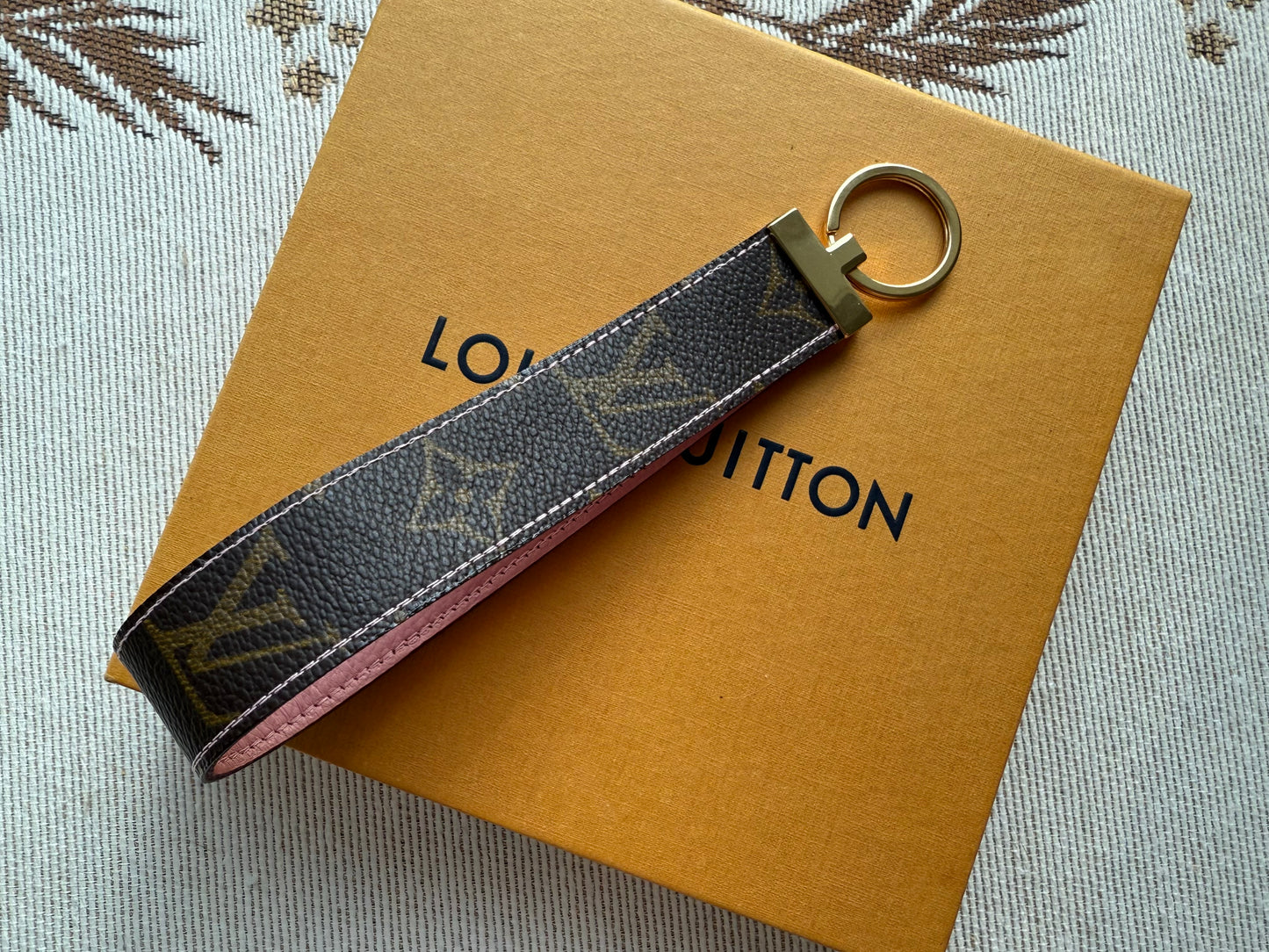 DELICATE Mono + Pink Wristlet Keyfob