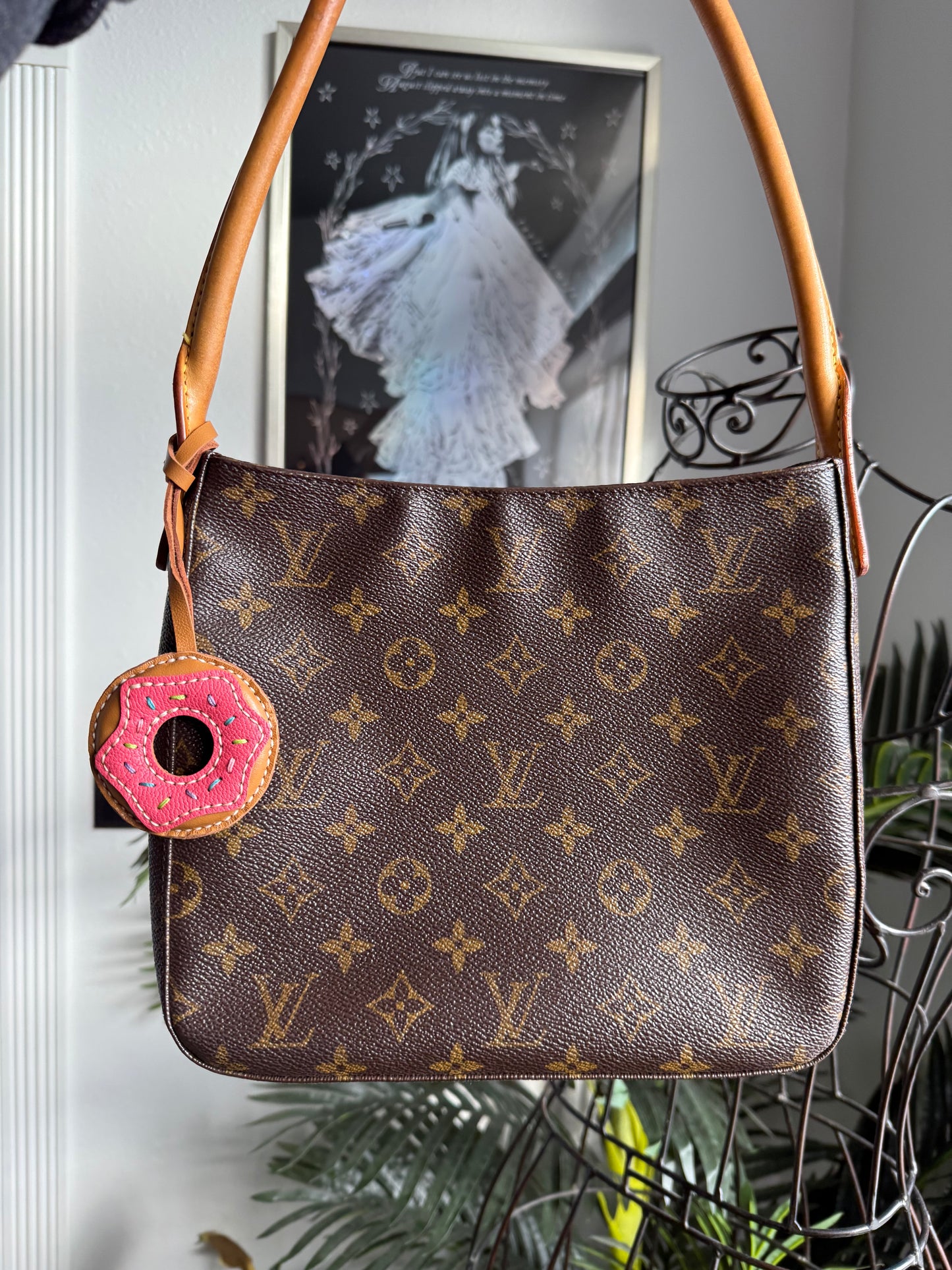 Vintage Preloved Authentic LV Looping MM with box