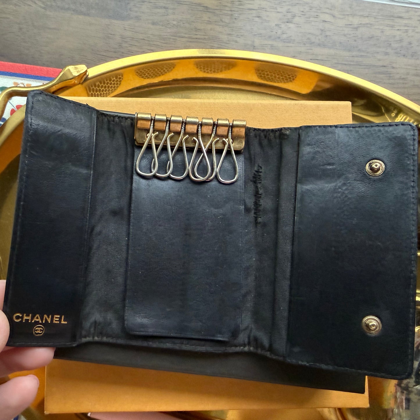 Authentic Preloved Vintage CC 4 Key Wallet in Black Caviar Leather