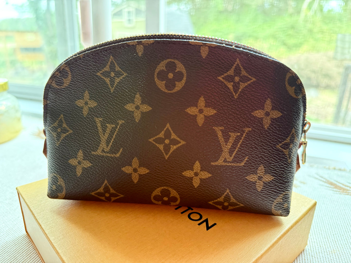 SHOWGIRL Authentic Preloved Vintage LV 2002 Cosmetic Bag