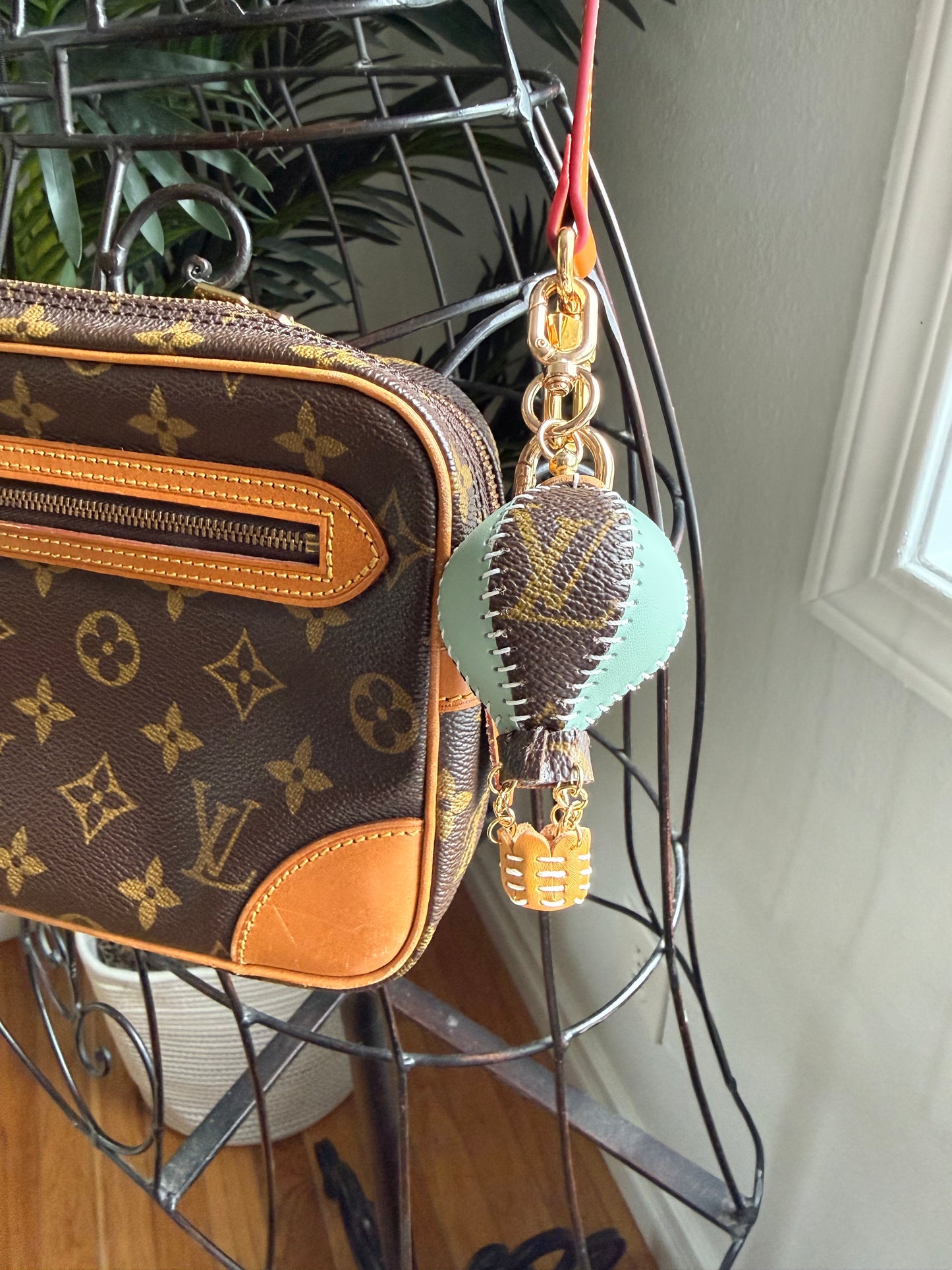 Authentic Preloved Vintage LV Marly GM Mono Crossbody