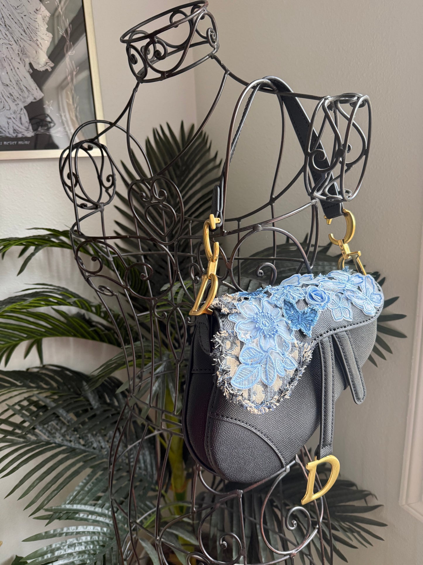 The WHITE HORSE Bag - Mixed Textiles with wallet