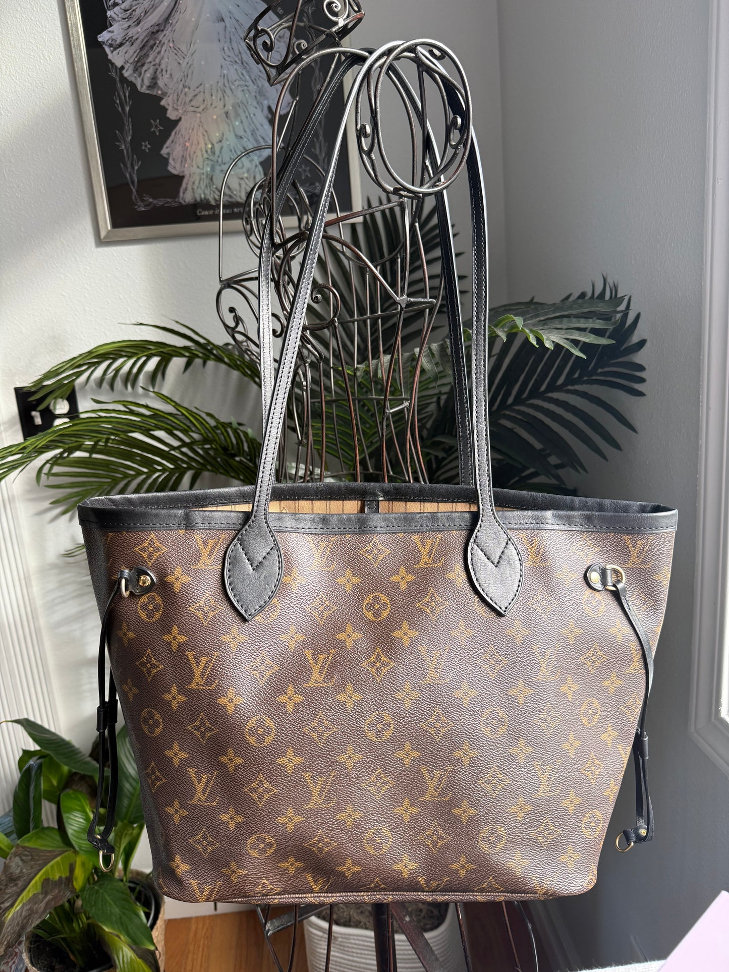 Preloved Authentic LV Monogram Neverfull MM - Black Leather