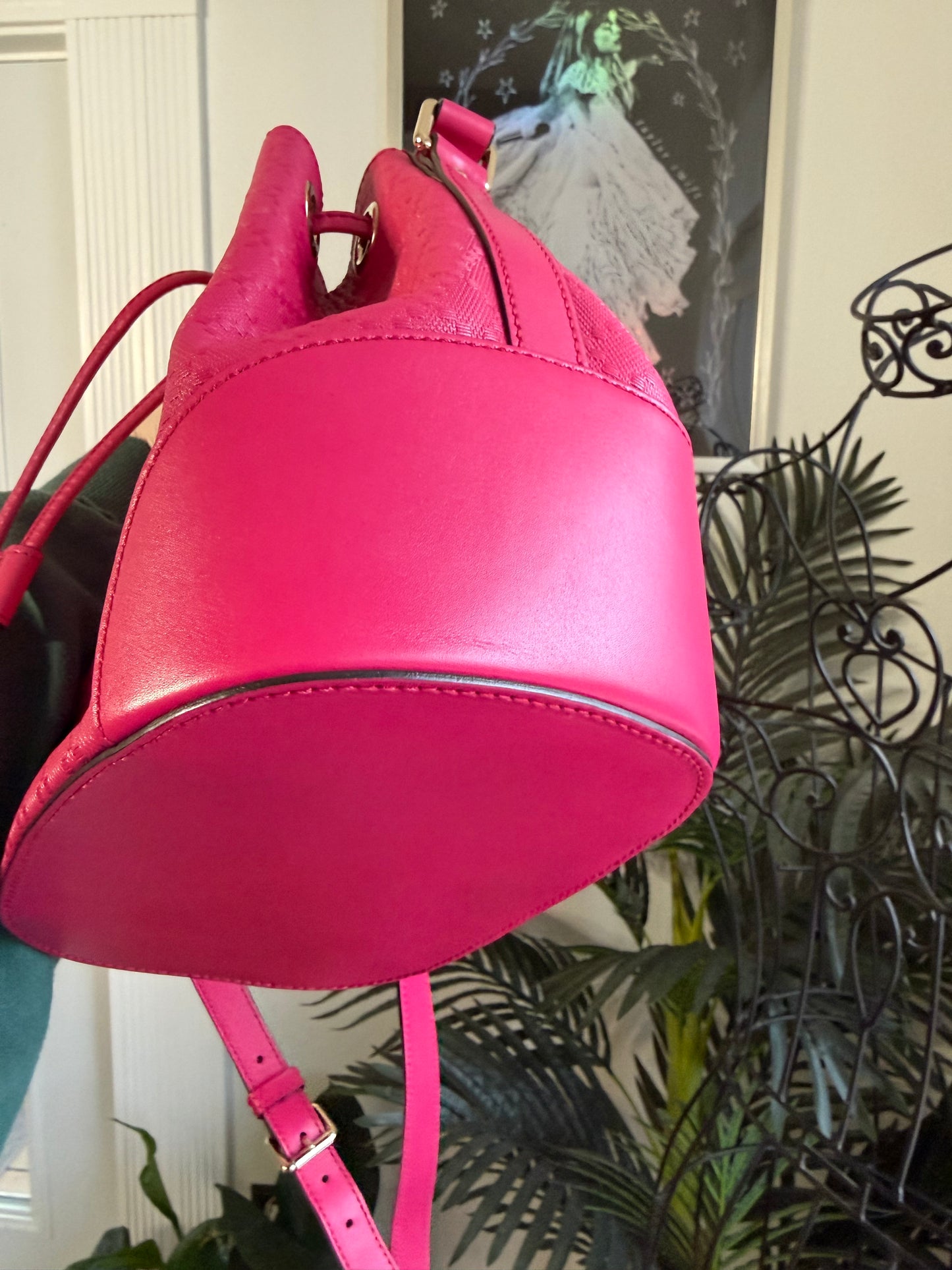 Preloved Authentic Gucci DIAMANTE Leather Bucket bag - Bright Pink