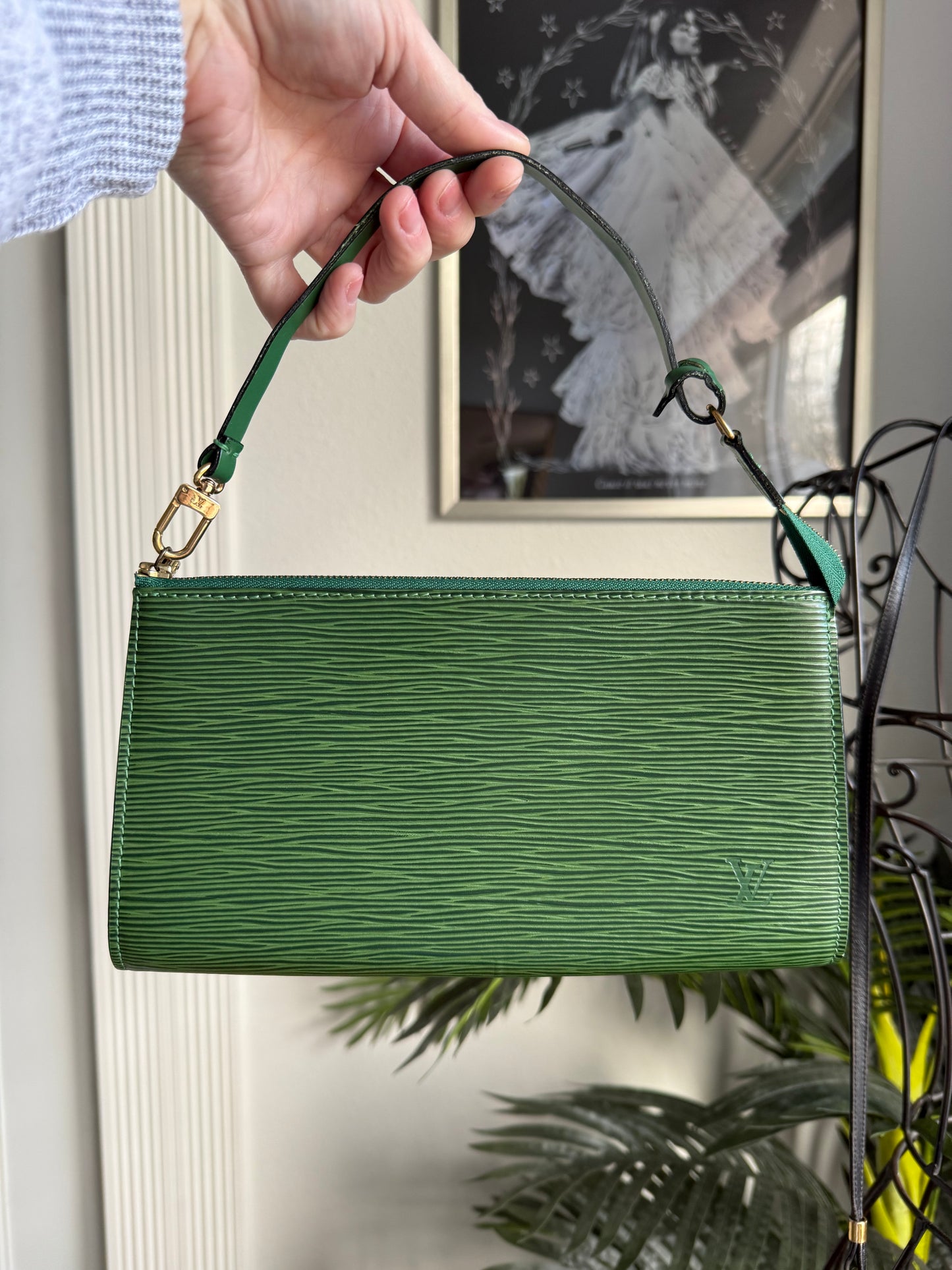 Preloved Authentic LV Pochette in green epi leather