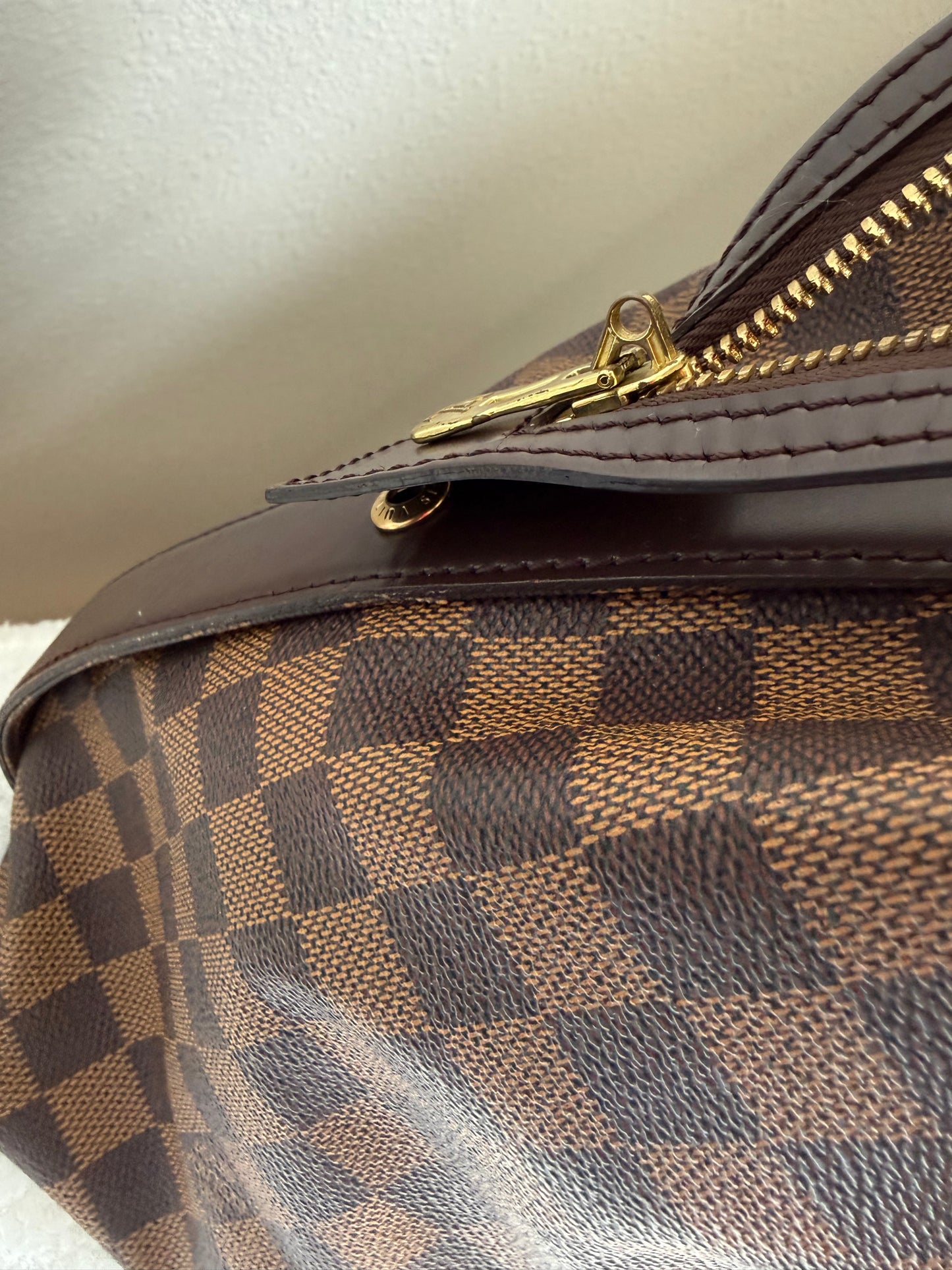 Luxury Authentic Preloved Chelsea Large Shoulder tote in Damier Ebene