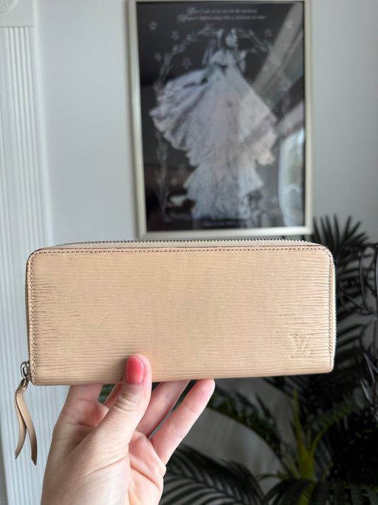 Authentic Preloved LV Clemence Long Wallet in Dune Epi Leather