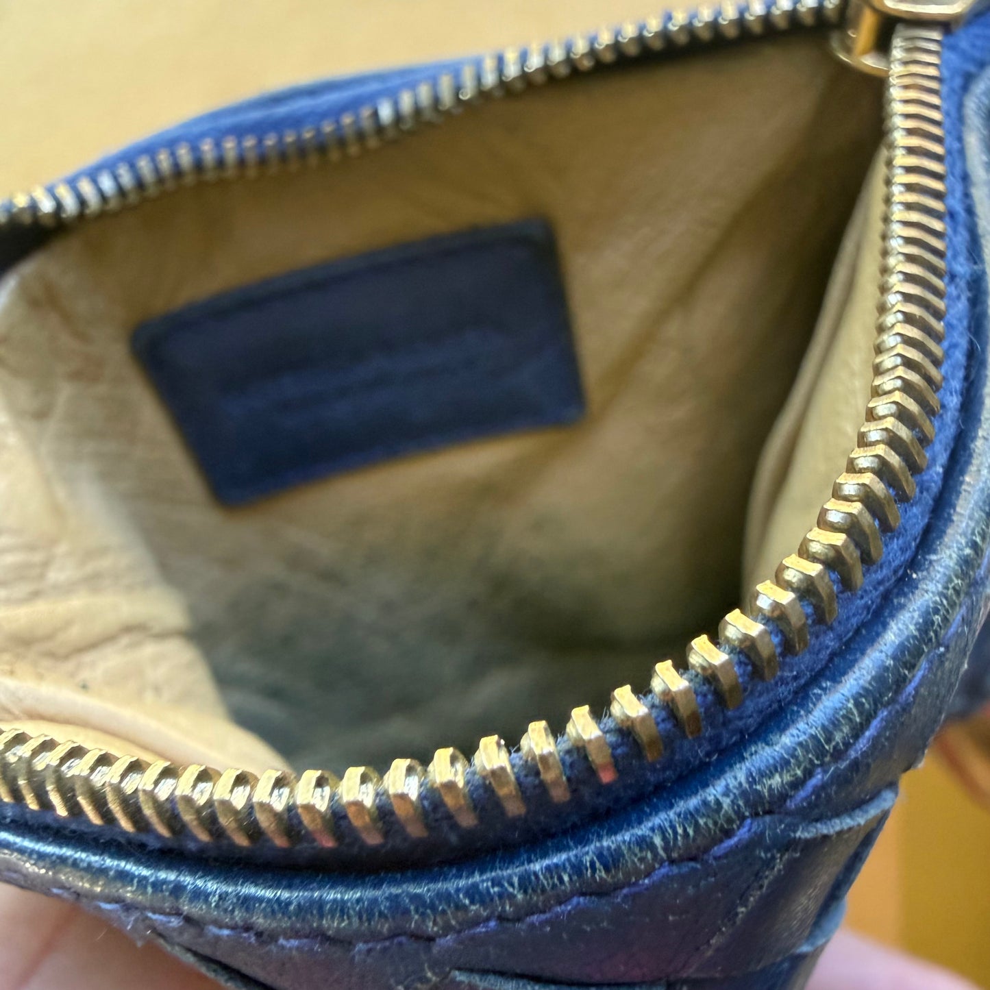 Authentic Preloved Bottega Veneta Coin Zippy