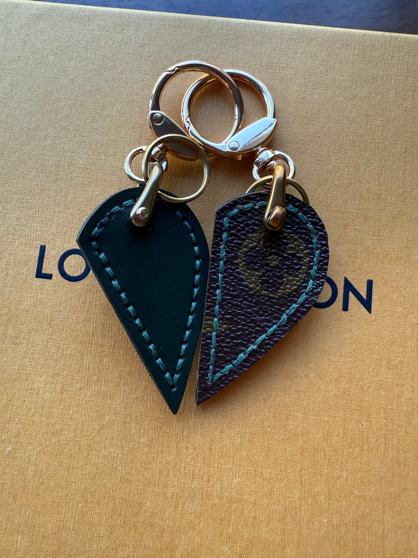 DORTHEA BFF Leather & Mono Heart Bag Charm set (Deep Green)