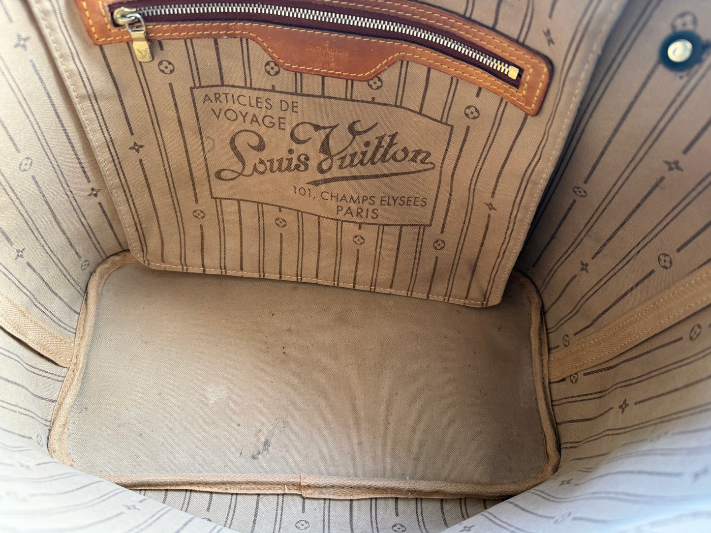 Preloved Authentic LV Monogram Neverfull MM - Black Leather