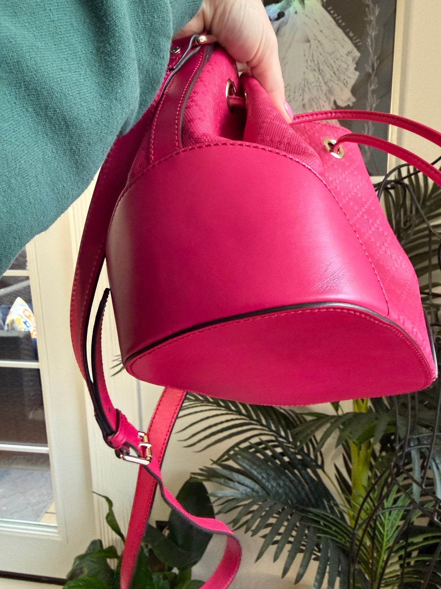 Preloved Authentic Gucci DIAMANTE Leather Bucket bag - Bright Pink