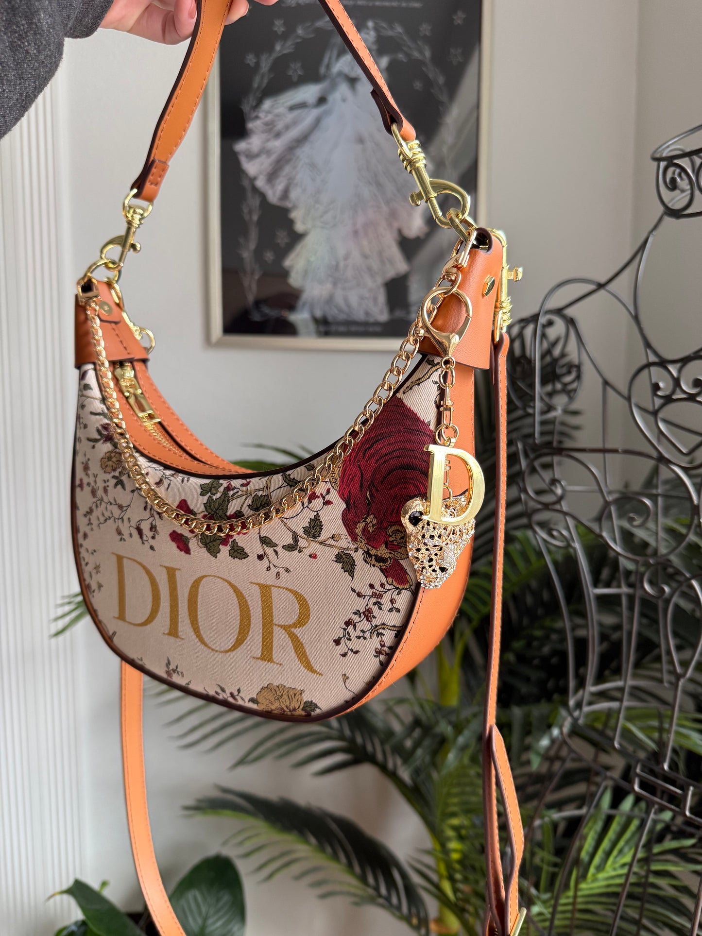 { LONDON } Handmade leather + DI OR vip tote Crescent Shoulder Bag