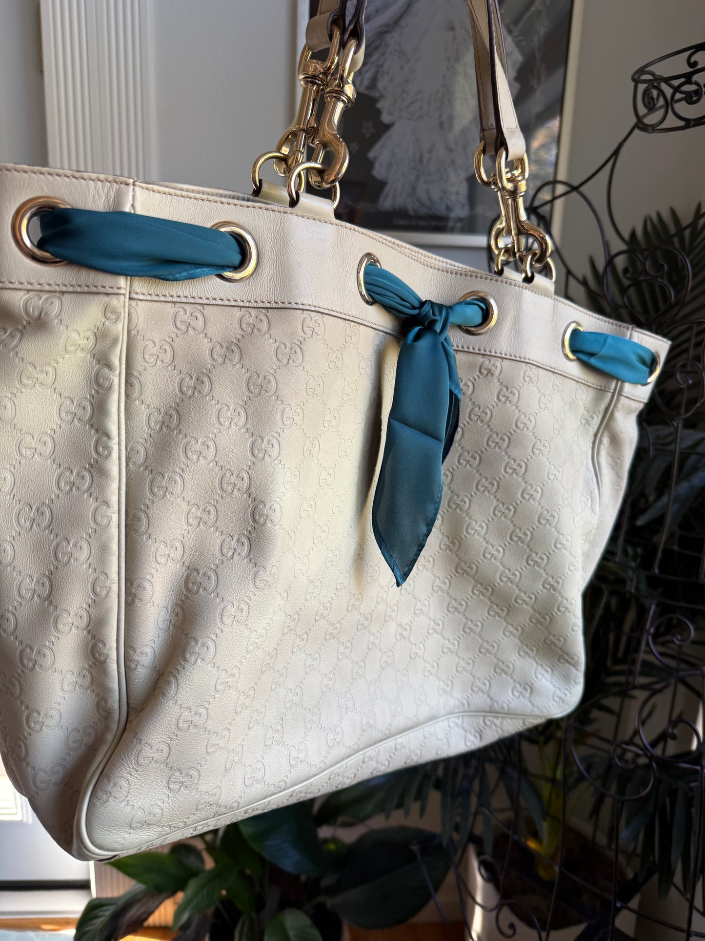 Authentic Preloved Gucci Postiano Tote in Ivory Leather