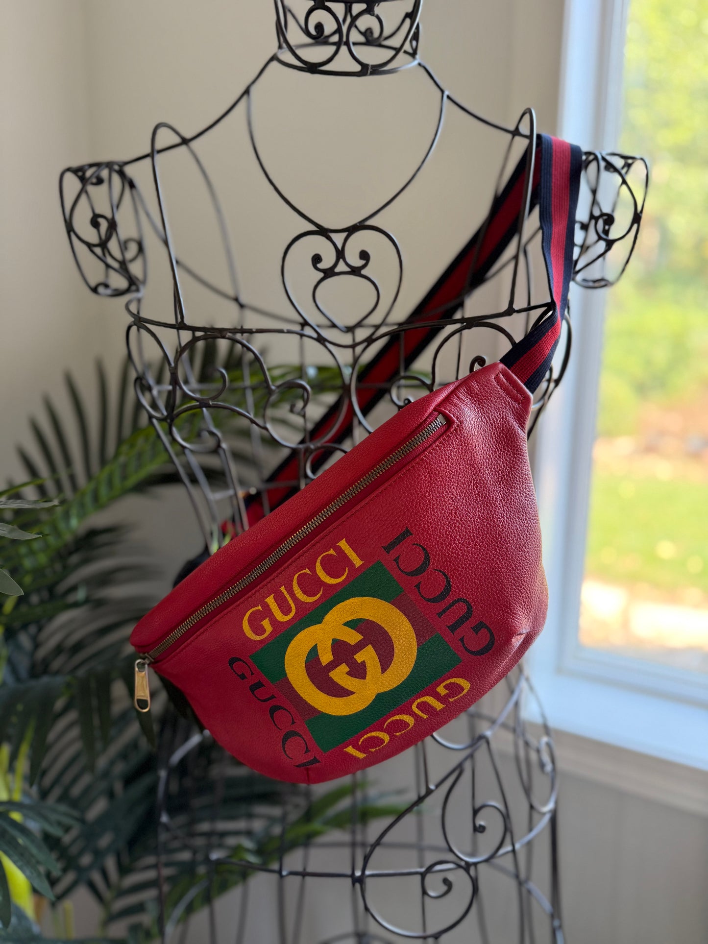 KARMA Authentic Preloved Red Gucci Bumbag