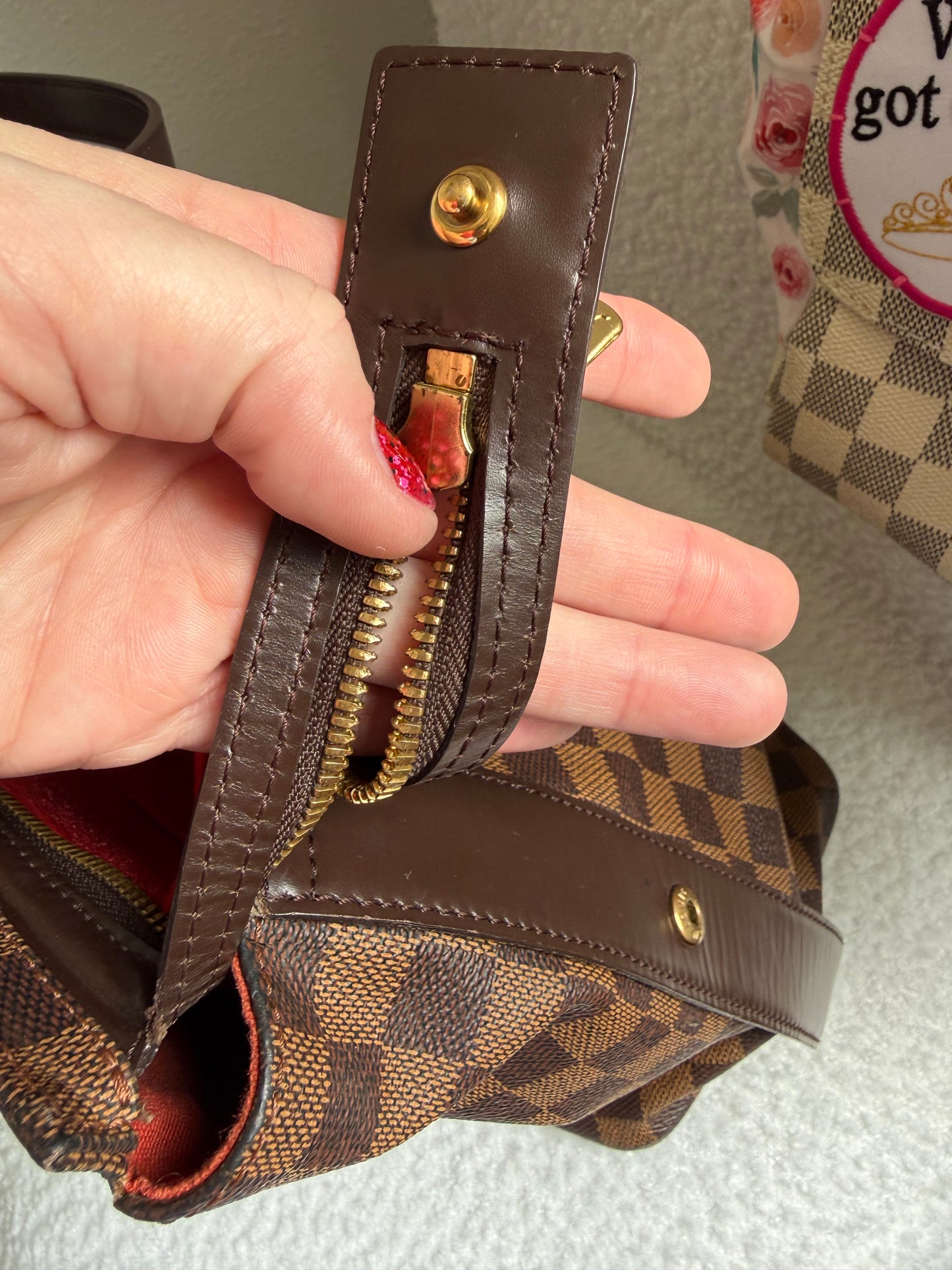 Luxury Authentic Preloved Chelsea Large Shoulder tote in Damier Ebene